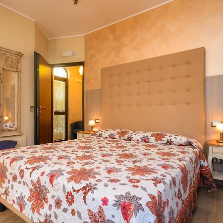 Appartamenti America Sirmione Exterior photo